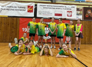 Turniej piłki ręcznej dziewcząt.