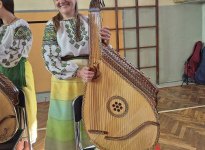 Występ ludowego zespołu "Słoneczna Struna"