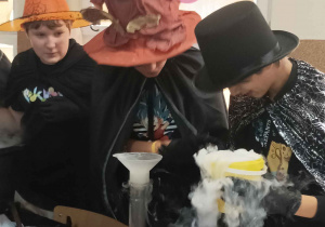 Naukowe czary i eliksiry.