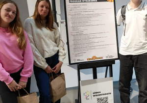 Pamiątkowe zdjęcie wolontariuszy.