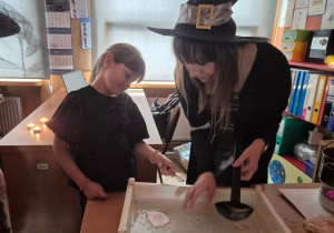 Andrzejkowe wróżby w 2c.