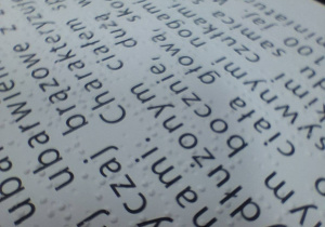 Uczniowie biorą udział w warsztatach.