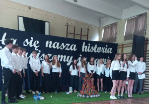 Uroczyste zakończenie roku szkolnego uczniów klas 8.