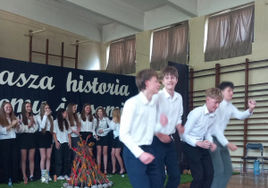 Uroczyste zakończenie roku szkolnego uczniów klas 8.